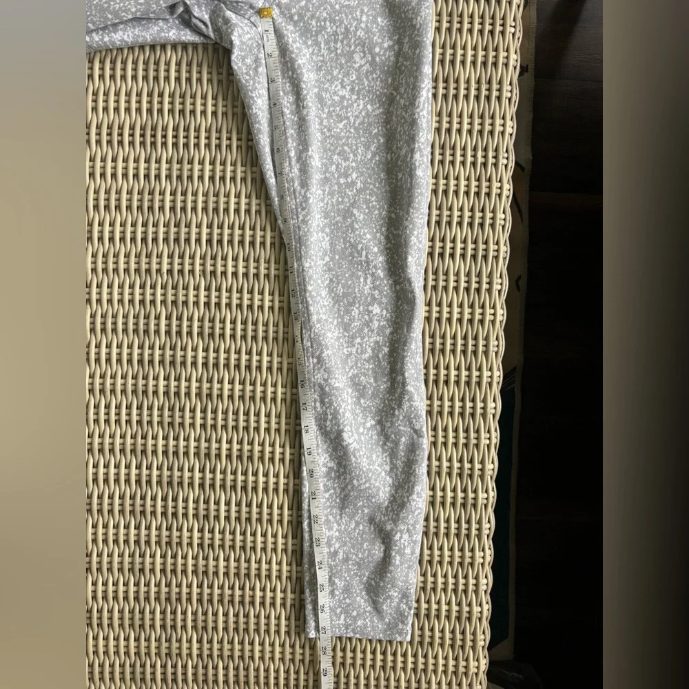 Spanx NEW WITH TAGS Tummy Control Ankle Jean-Ish Leggings medium layered‎